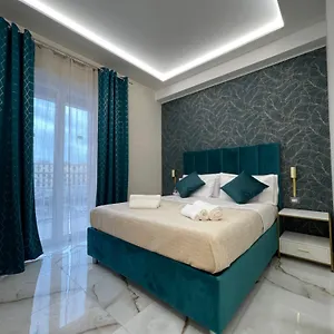 Pensión Napoli Central Suites, Nápoles